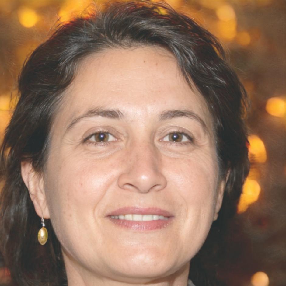 Esperanza Villanueva, Directora de Análisis Fundamental
